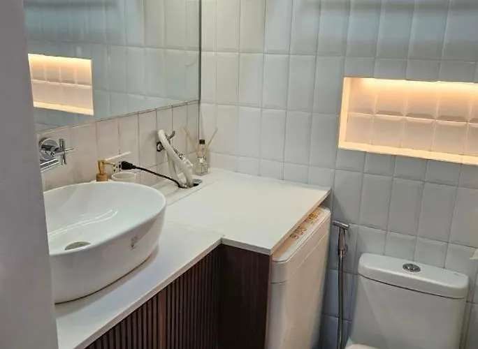 Apartment In Coast Residences, Pasay